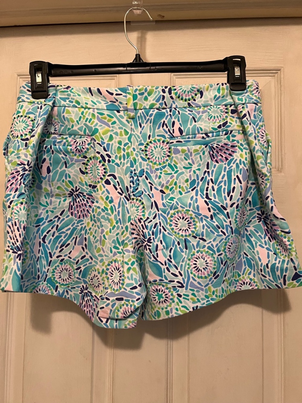 Lilly Pulitzer Women’s Floral Mosaic Print Shorts - Aqua Multi w/ Turtles/Shells - Picture 7 of 7